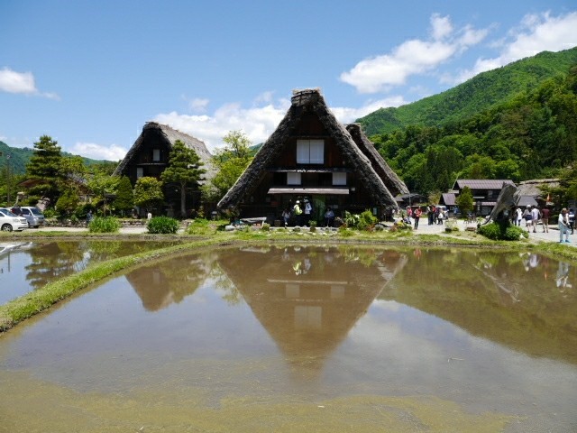合掌村倒影