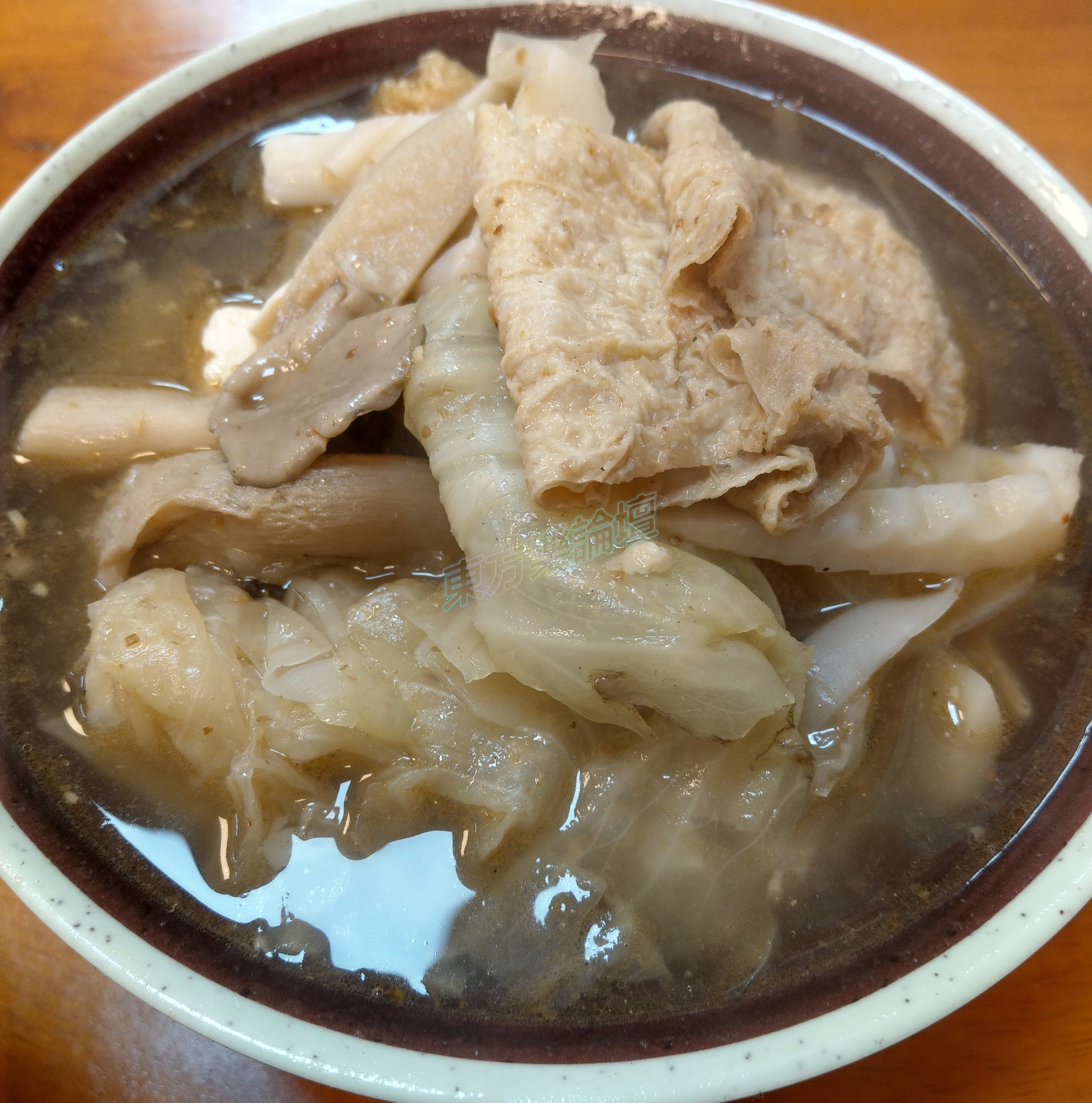 魚肉被埋在下面的砂鍋魚肉