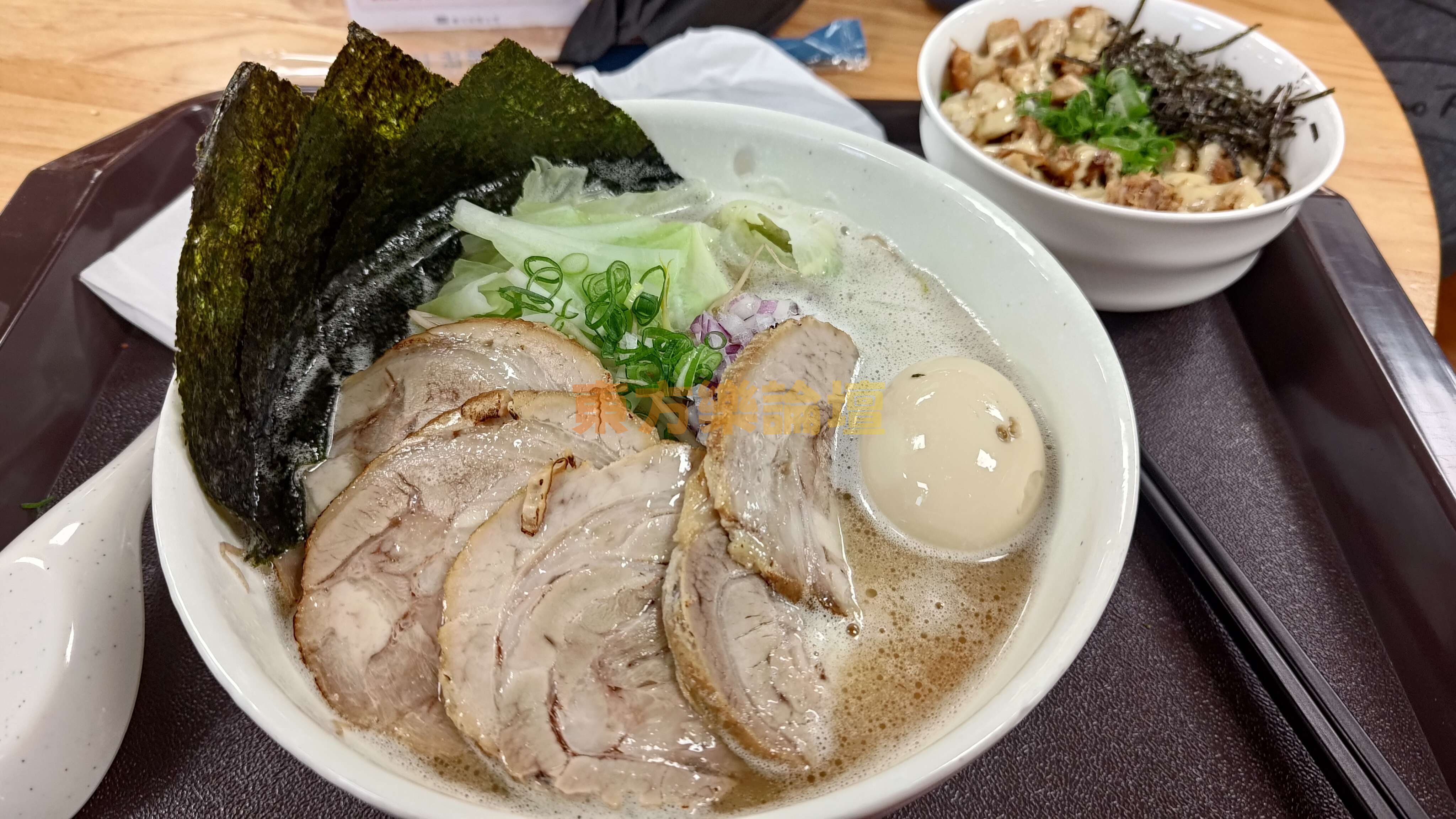 拉麵與叉燒飯